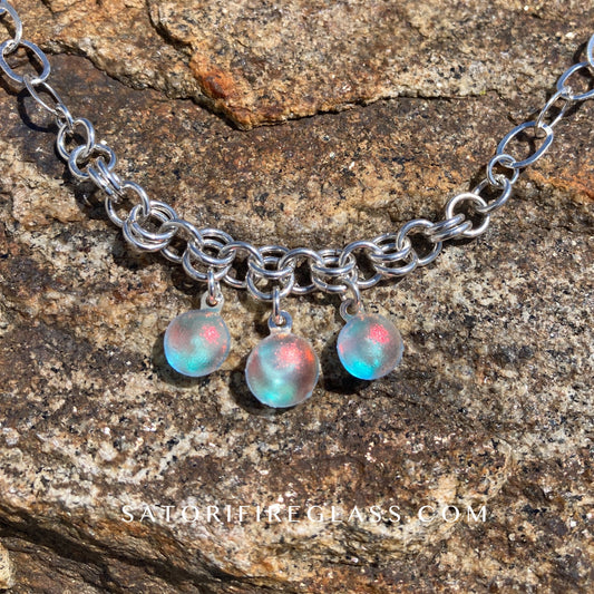3 Satori Fire Lights on Link Chain